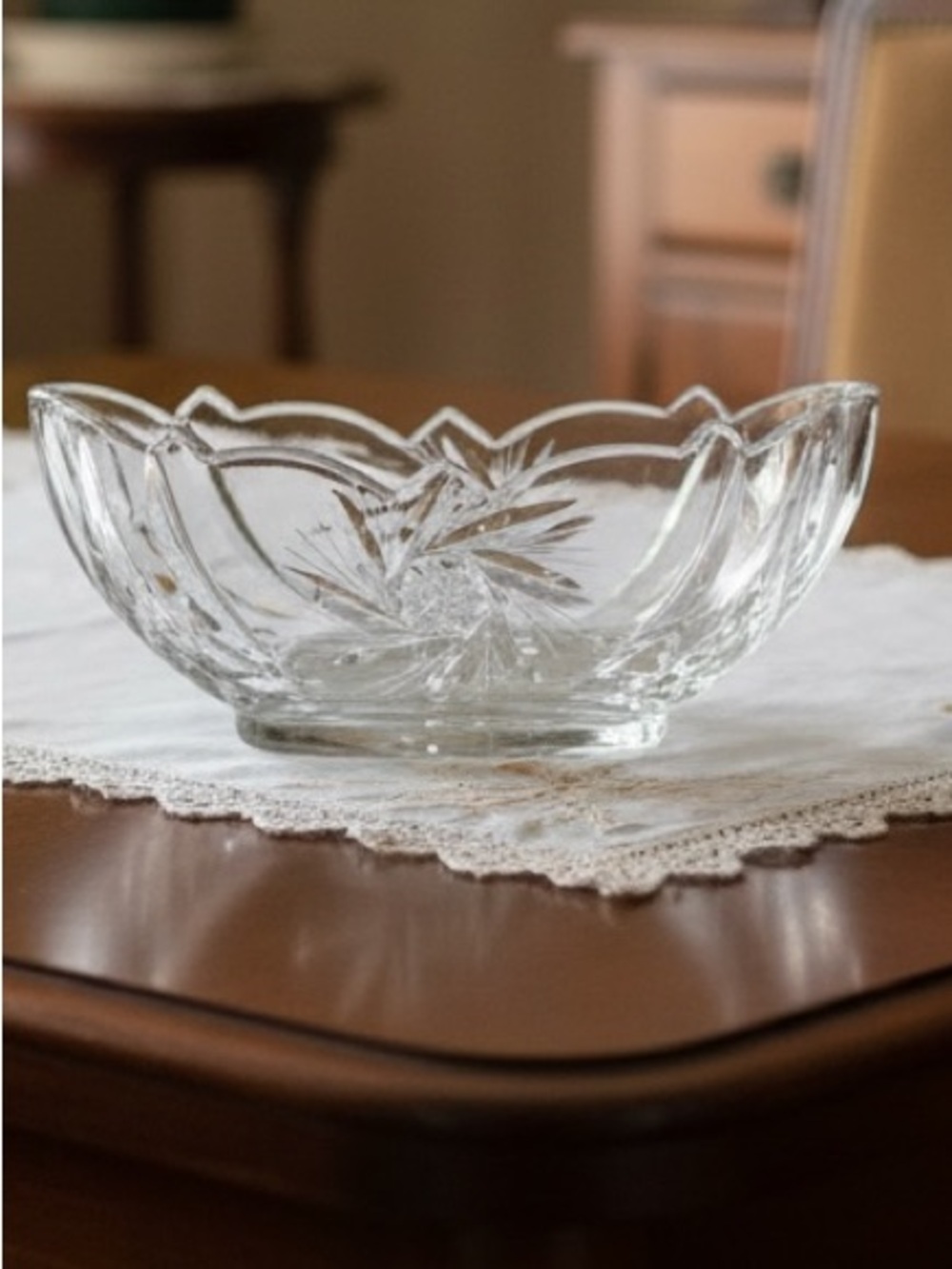American Brilliant Period cut crystal bowl Pinwheel & hobstar & Scalloped edge